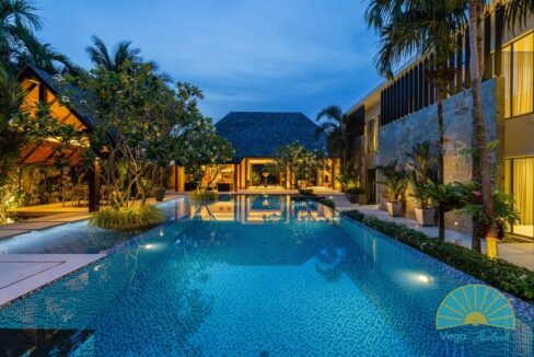 Grand courtyard 7 bed pool villa (40)