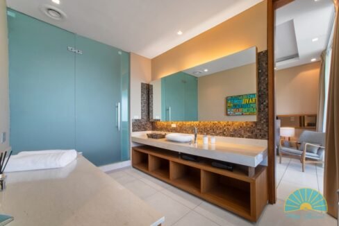 Room 3 bathroom