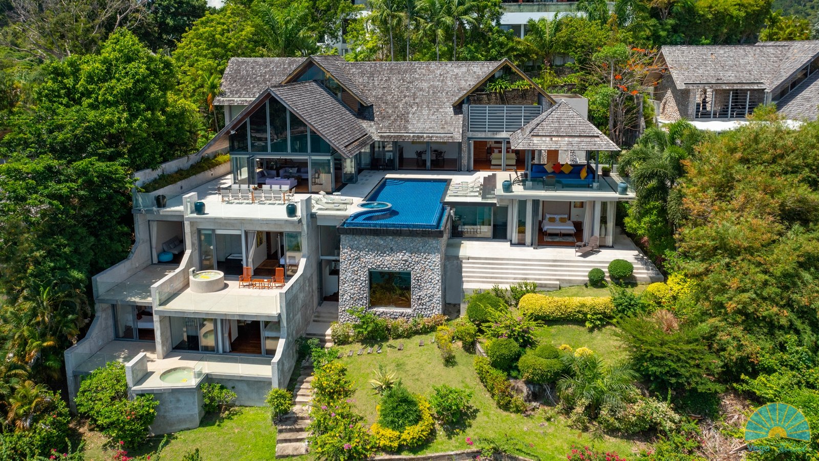 Luxury 6 bed seaview villa